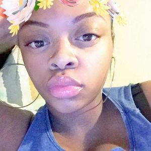 Meet your Posher, Lily